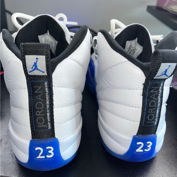 Boys Jordan 12 size 4